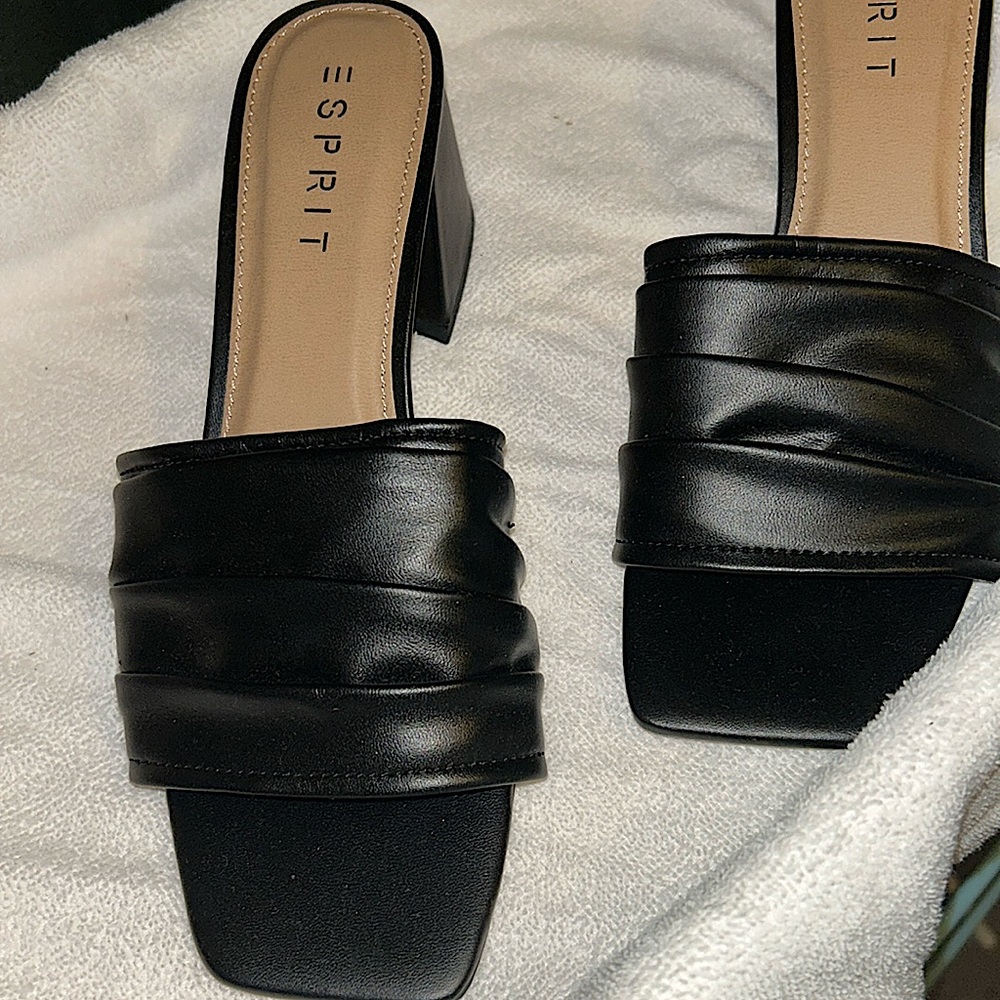 Esprit size 9.5 black mules new like condition